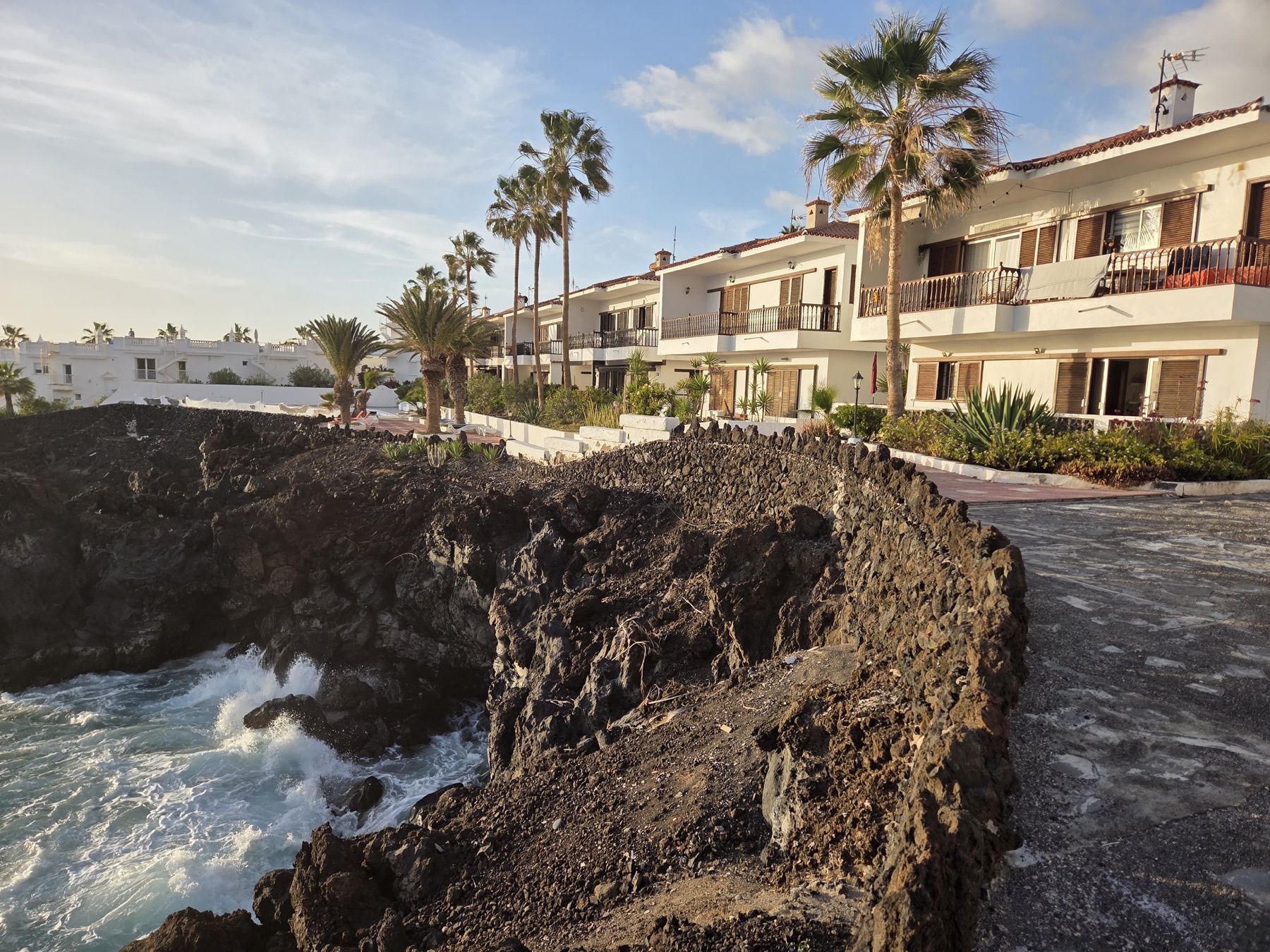 Villa Atlantic with ocean and cliffs view