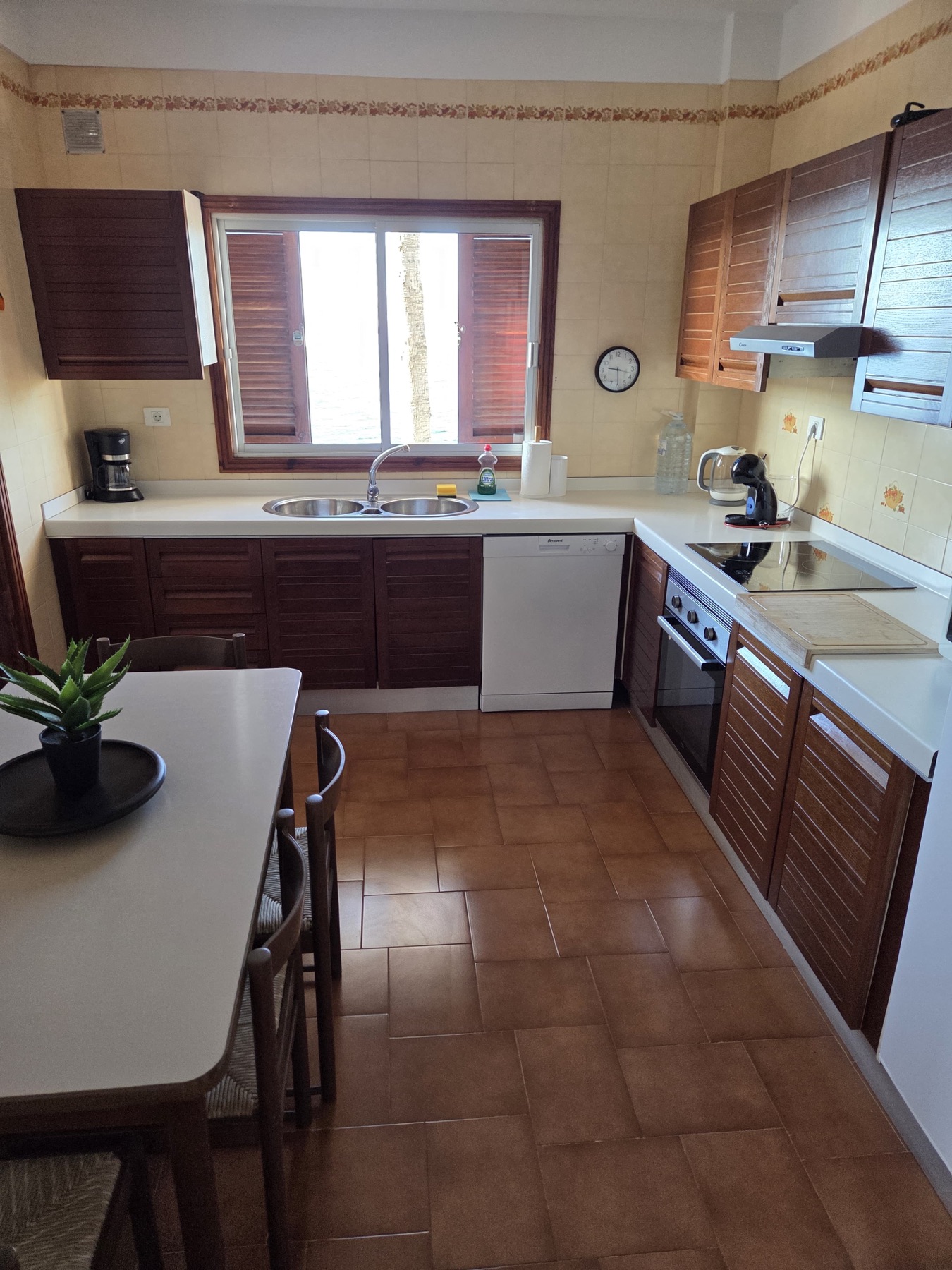 Cliffs — kitchen dining